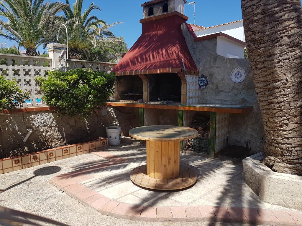 Las Belisas Arenal d'en Castell Bagian luar foto